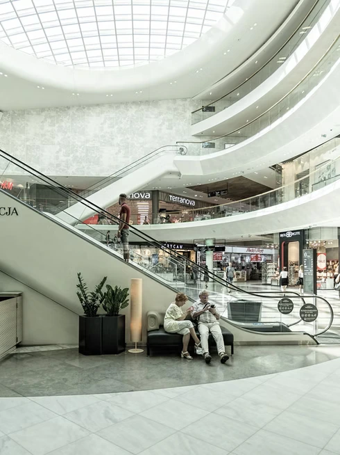 Comercios y espacios públicos